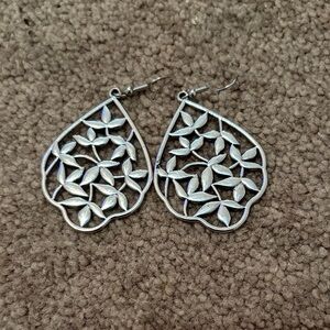 Paparazzi Silver Floral Earrings